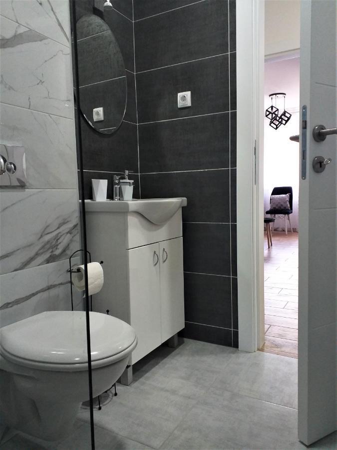 Apartman Astra Sremska Mitrovica Extérieur photo