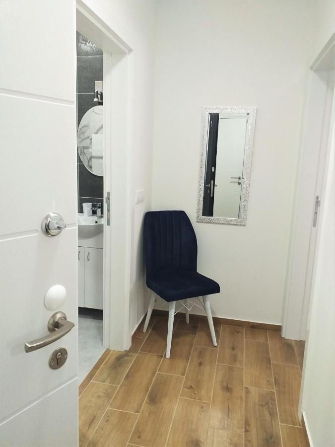 Apartman Astra Sremska Mitrovica Extérieur photo