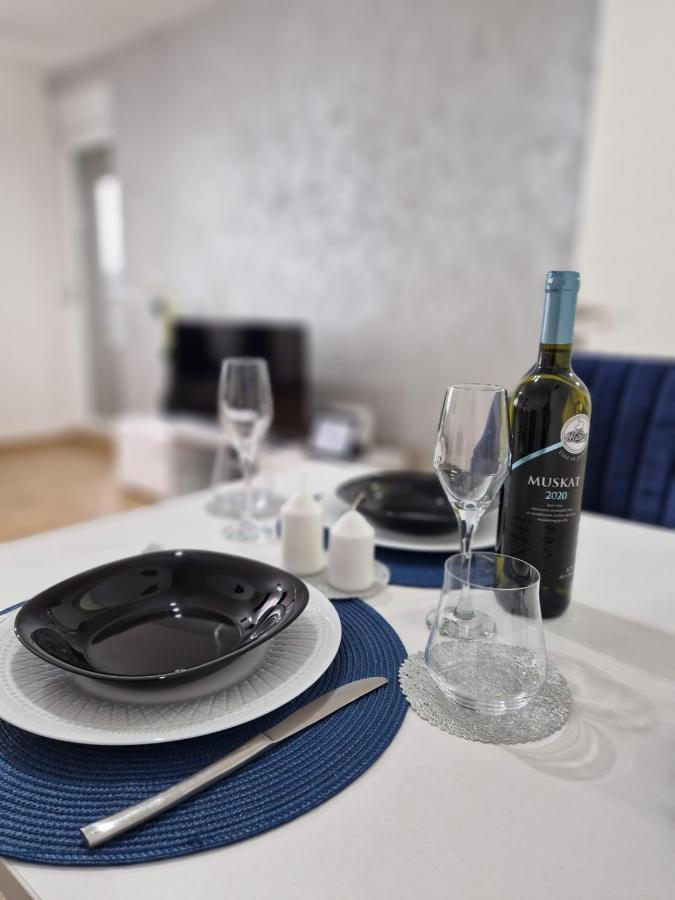 Apartman Astra Sremska Mitrovica Extérieur photo