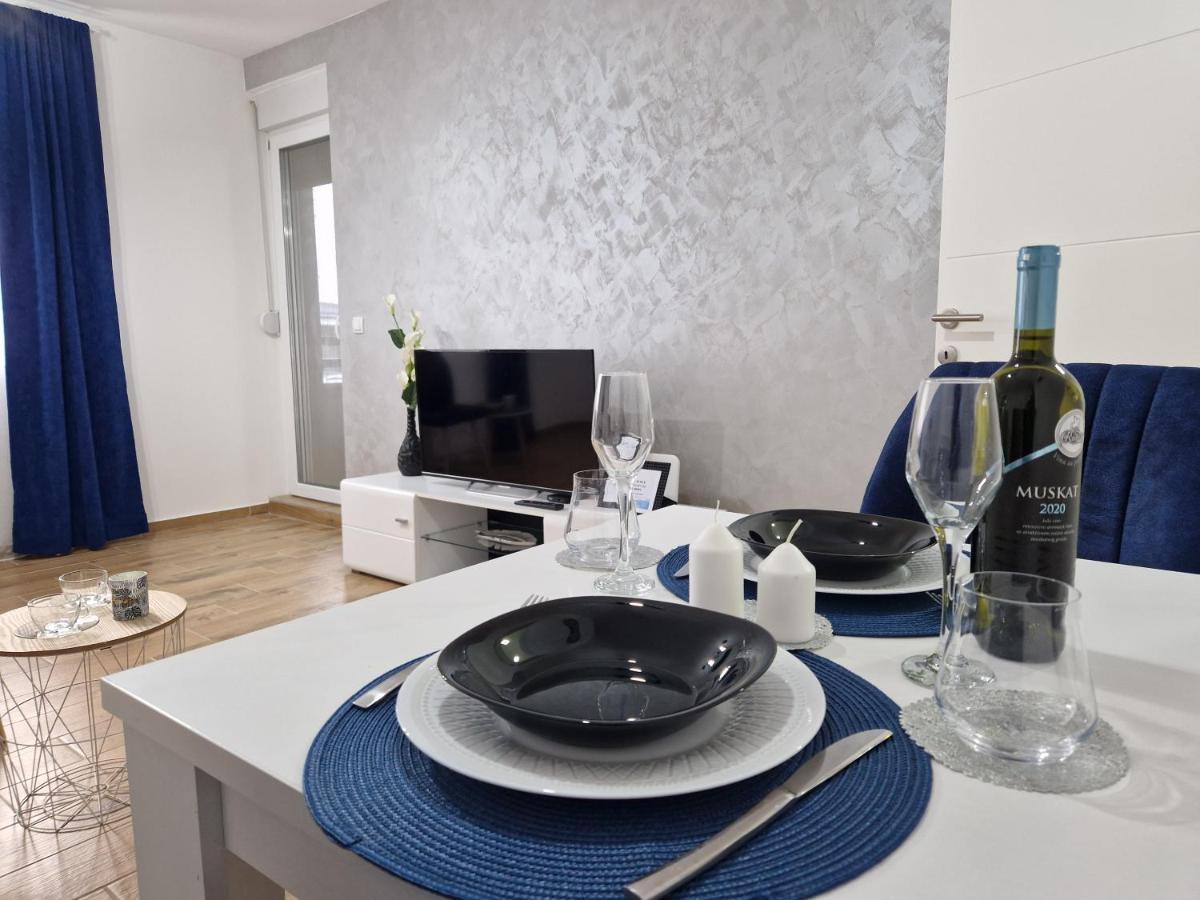 Apartman Astra Sremska Mitrovica Extérieur photo