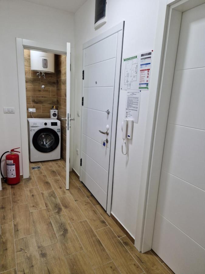 Apartman Astra Sremska Mitrovica Extérieur photo
